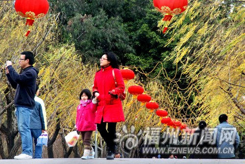 裝扮一新的西湖公園