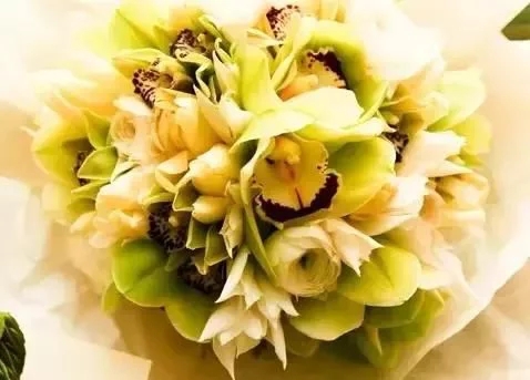 看看以鄉(xiāng)村植物為主元素設計的農(nóng)場婚禮