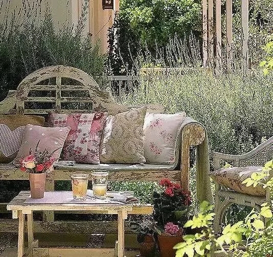 如何設(shè)計(jì)陽臺(tái)花園
