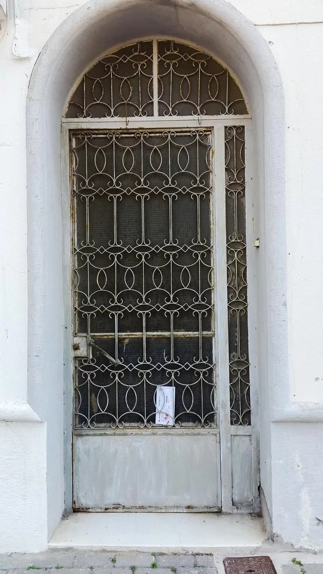 城市建筑文化的縮影記錄樸素真實的門