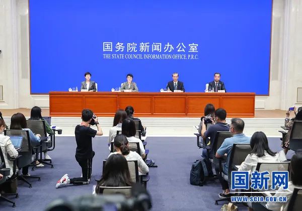 國新辦舉行《關于在城鄉建設中加強歷史文化保護傳承的意見》發布會