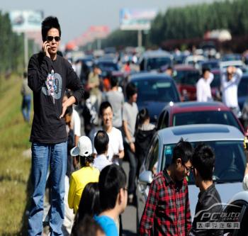 假日旅游問題頻發(fā)，解決路在何方