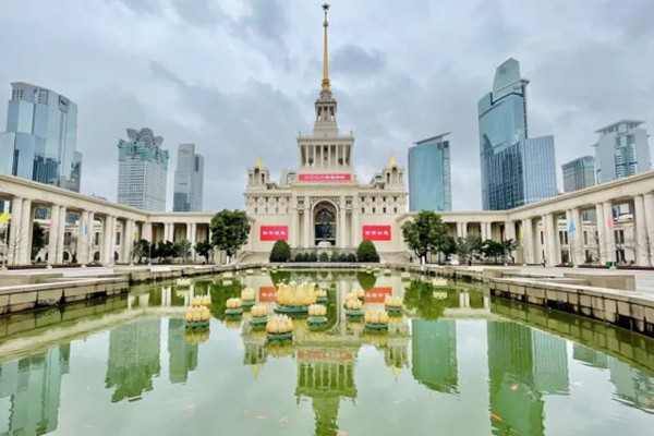 上海展覽中心綠化景觀提升工程完成 變身大花園