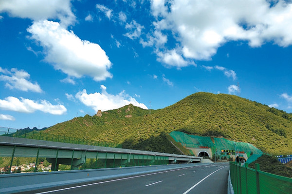 冬奧結束，“冬奧旅游路”風景正美