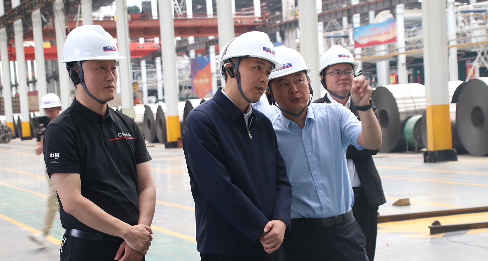 縣委副書記、縣長孔磊到眾鑫發調研數智化產業轉型情況